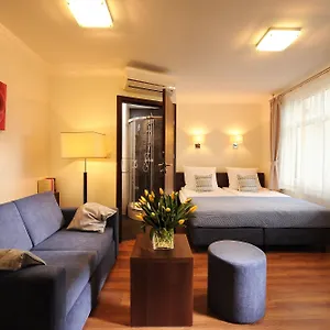 Aparthotel Armon ***